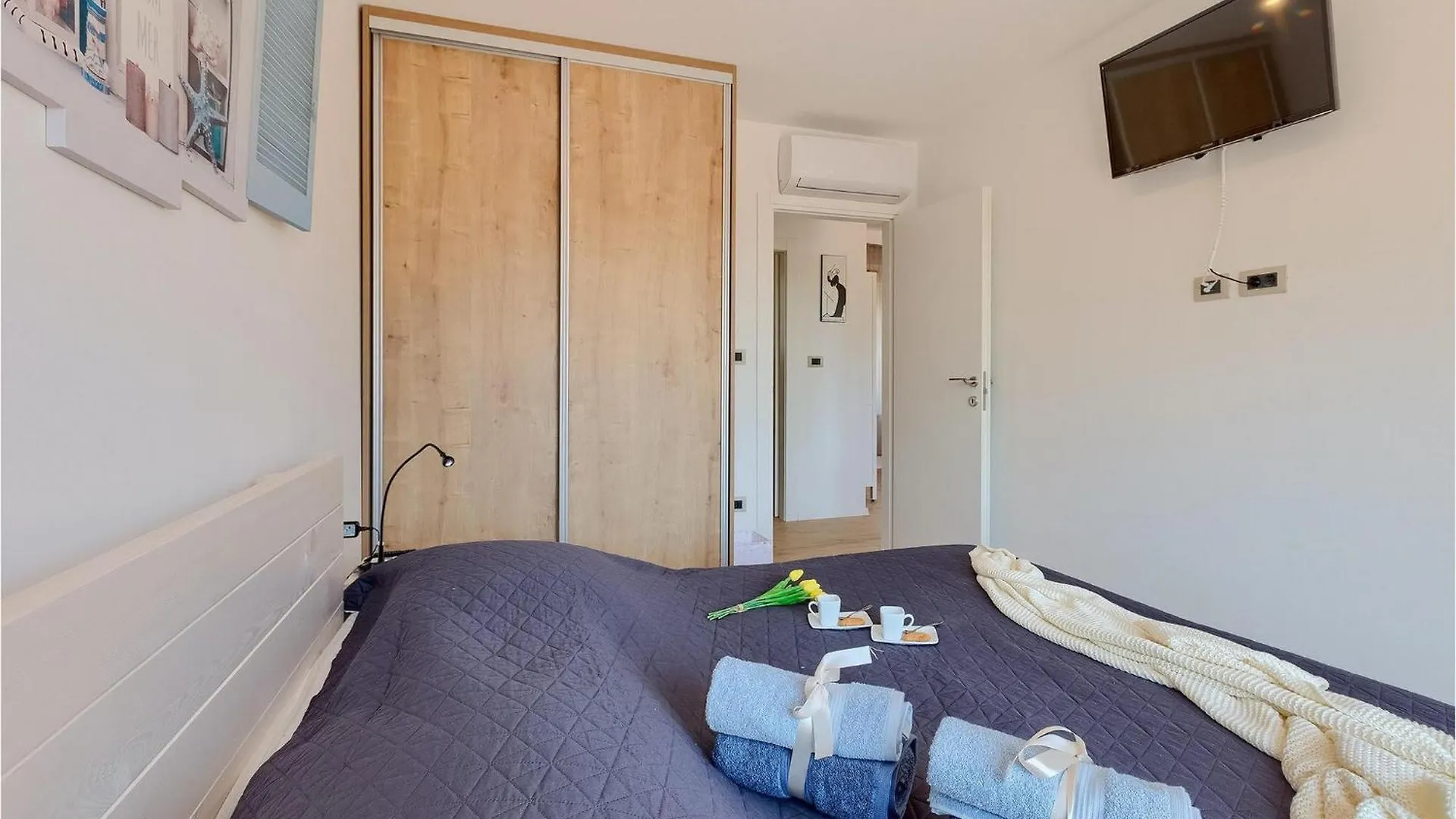 Villa Senorita Pula 0*,  Croatia