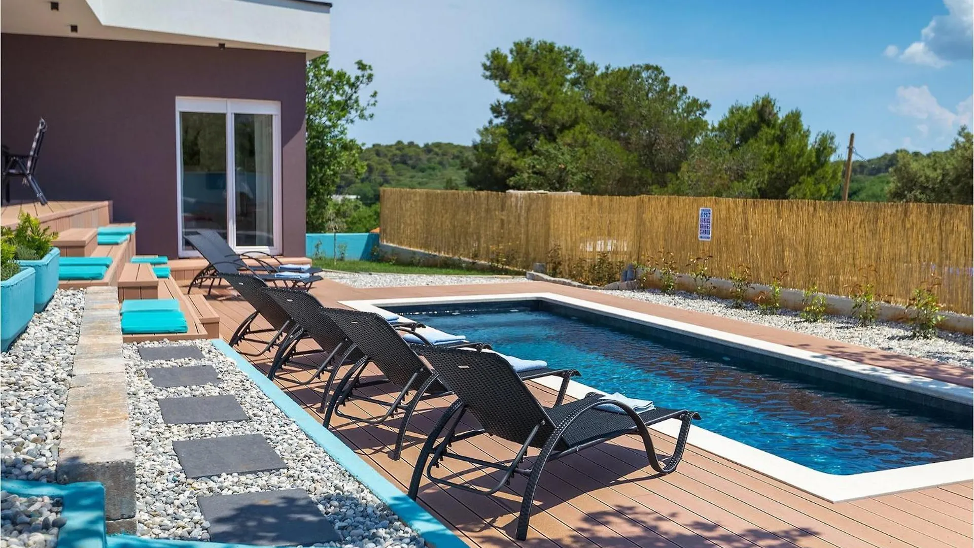 Villa Senorita Pula 0*,  Croatia